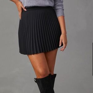 Super cute mini pleated skirt